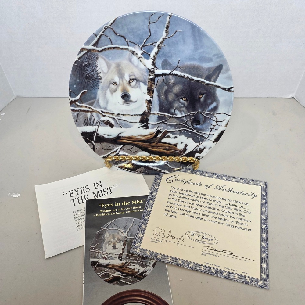 1993 W. S. George Eyes in the Mist Wolf Collector Plate Daniel Renn Pierce VTG